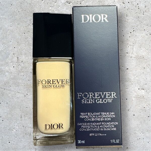 Dior ディオールスキン フォーエヴァー フルイド グロウ 1W