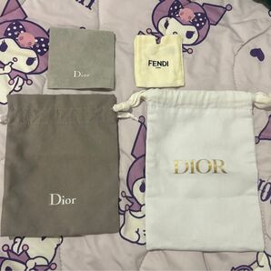 Dior 巾着 ポーチ ディオール ホワイト ノベルティ クリスチャンディオール FENDI フェンディ デパコス 小物入れ