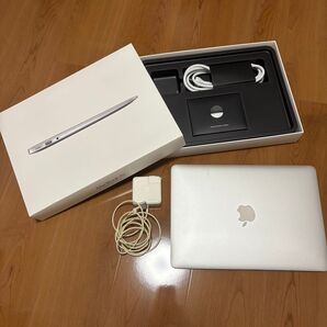 【在庫限り】【値下げしました!】MacBook Air(13インチ,Early 2015)8GB