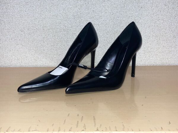 ZARA ザラ ハイヒールパンプス ポイントテッドトゥ ピンヒール レザーパンプス 黒革 レザーブラック フォーマル パーティー
