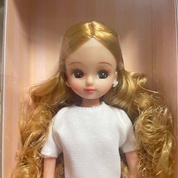 新品未開封★2020年日本橋限定BASICモデル リカちゃんV2 リカちゃんキャッスル L2008-2b リトルファクトリー