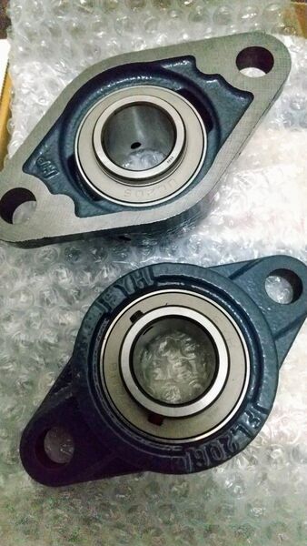 UCFL206J FYH ピローブロック ひし形フランジ ベアリングユニット 軸受 軸径30mm 鋳鉄製 2個