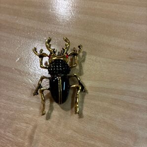ブローチクワガタ昆虫虫取りかっこいいおしゃれ帽子アクセサリー浴衣帯留め和服リアル