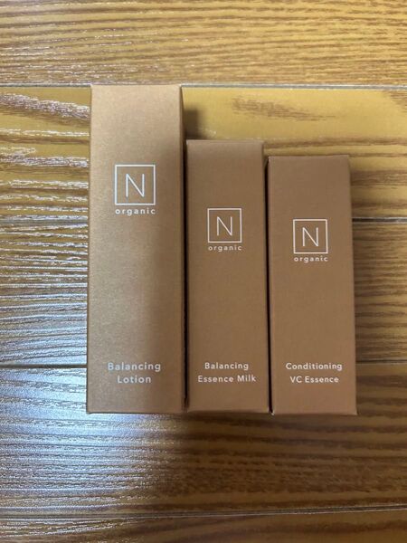Norganicベーシック バランシングローション、バランシングエッセンスミルク、コンディショニングVCエッセンス