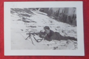 ●古写真 　MG３４汎用機関銃の射撃態勢の陸軍の戦友 ■卍稀少! ナチスドイツ史料館 200707