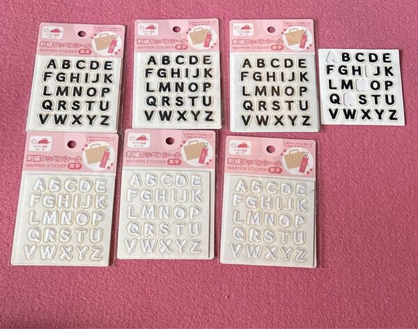 刺繍ワッペンシール 英字 アイロン接着可能 黒と白