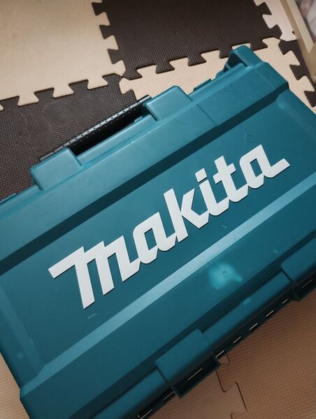 makita マキタ 18V 充電式ピンタッカー PT351D