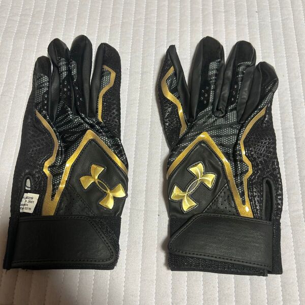 Under Armour バッティング用手袋 ブラック/ゴールド 限定 バッティング手袋 両手 バッティンググローブ