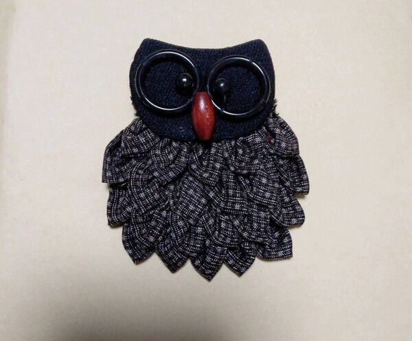 フクロウ ブローチ ハンドメイド 大島 梟