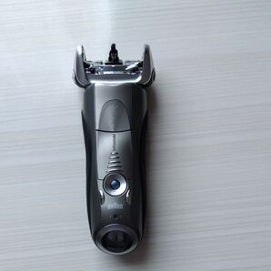 ★早いもの勝ちです★BRAUN シェーバー メンズシェーバー シルバー系