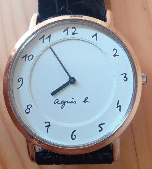 agnes b.アニエスベー 腕時計 レディース ヴィンテージゴールドケース、ホワイト文字盤 稼働品