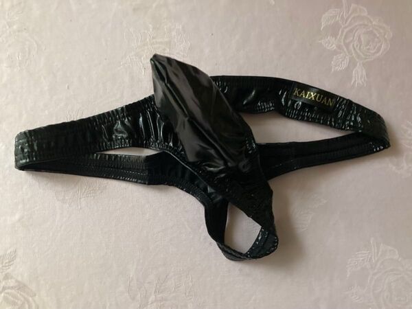 メンズ Tバック ビキニパンツ Gストリング スーパーローライズ Sサイズ Mサイズ XLサイズ XXLサイズ 黒