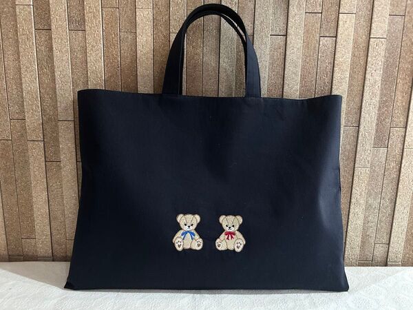 レッスンバッグ・サブバッグ 可愛いクマの刺繍入り〜handmade〜