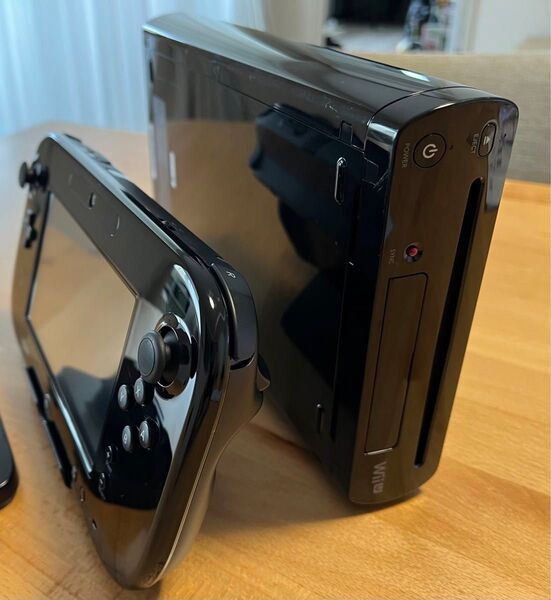 【極美品】Wii U 北米版 本体 GamePad (マリオカート8同梱)KURO 動作品 海外仕様 32GB USA