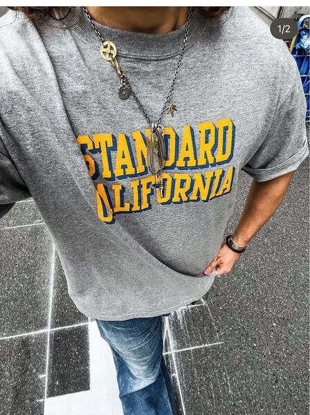 Standard California tシャツ