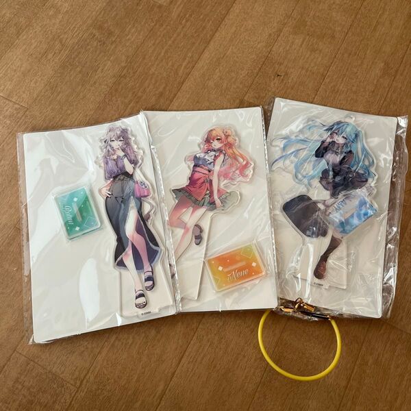 ホロライブ gigo限定 アクリルスタンド おでかけver 桃鈴ねね 雪花ラミィ 獅白ぼたん