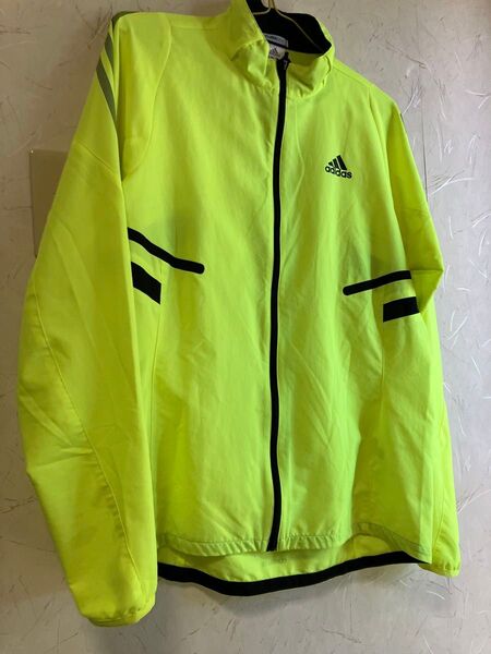 adidas ウィンドブレーカー 蛍光イエロー