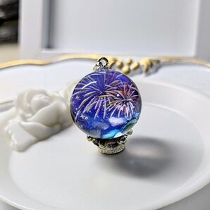 花火球体型ペンダントヘッド、チャーム(2cm×2cm、おまとめ購入可)