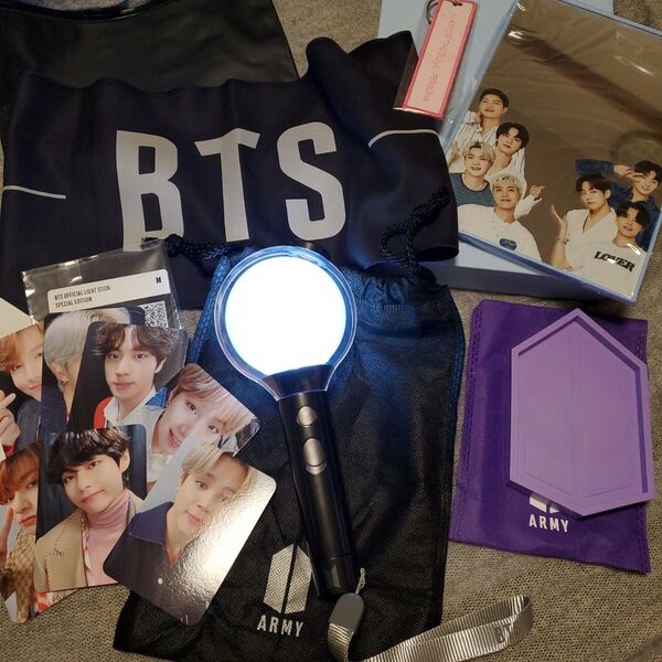 BTS 公式 動作確認ずみ 美品 ペンライト アミボムver.4 OFFICIALLIGHTSTICK スローガン ミラー 他