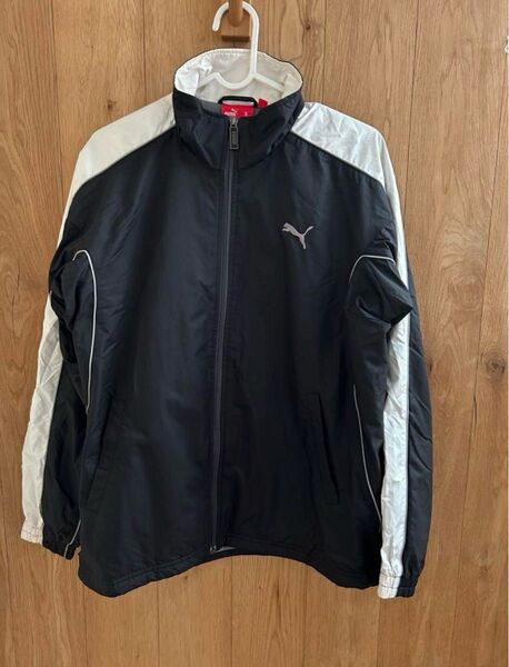 PUMAウインドブレーカーSサイズ