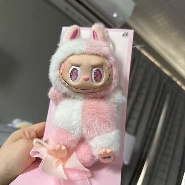 ★大人気★ Labubu うさぎ ふわふわ カラフル ぬいぐるみ ピンクリボン ラブブ ZIMOMO ジモモ キーホルダー