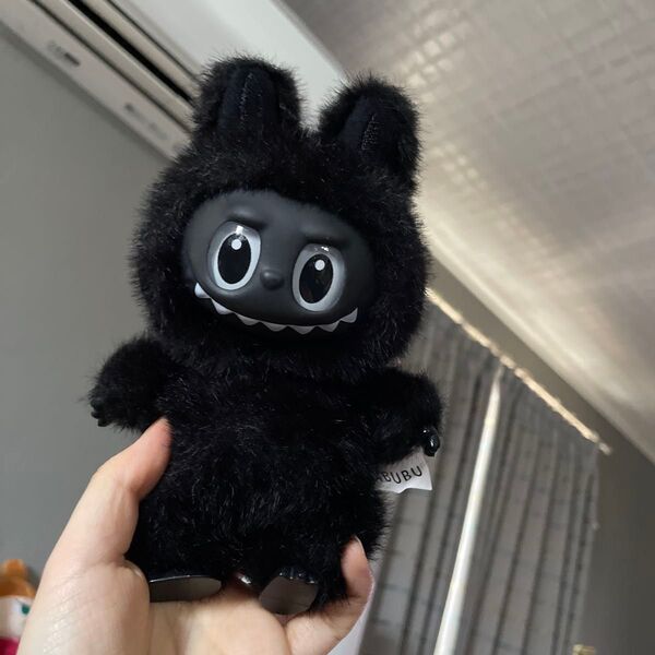Labubu ラブブ ぬいぐるみ LABUBU ぬいぐるみキーホルダー 黒