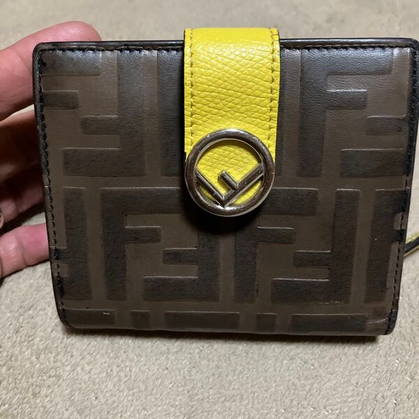 FENDI 三つ折り財布 ズッカ柄 ブラウン イエロー レディース