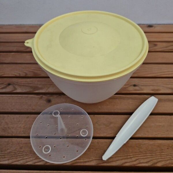 タッパーウェア Tupperware レタスキーパー(レタスコアラー付) 保存容器
