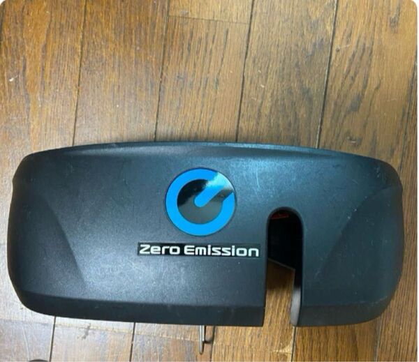 日産純正リーフ AZE0、ZE0専用 充電ポートカバー
