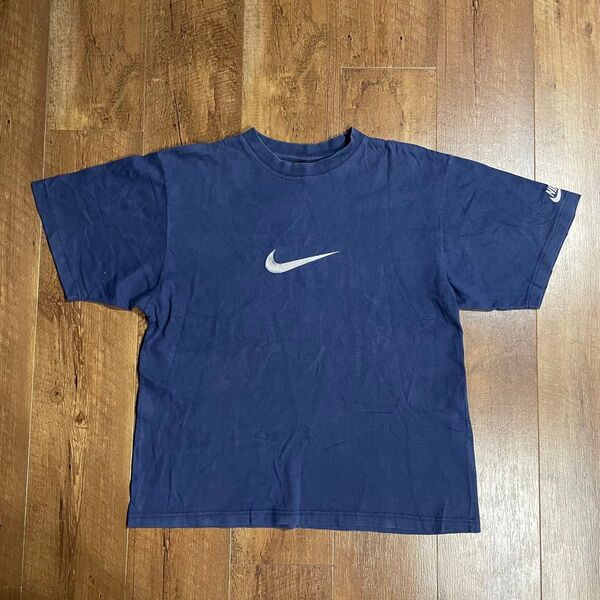 90s NIKE ナイキ 半袖Tシャツ 古着 Tシャツ 半袖 ネイビー センタースウォッシュロゴ ボックスシルエット刺繍 メンズM