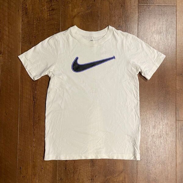 y2k 00s NIKE ナイキ 半袖 ホワイト Tシャツ トップス 刺繍ロゴ スウォッシュロゴ グラフィック 短丈 c-boy