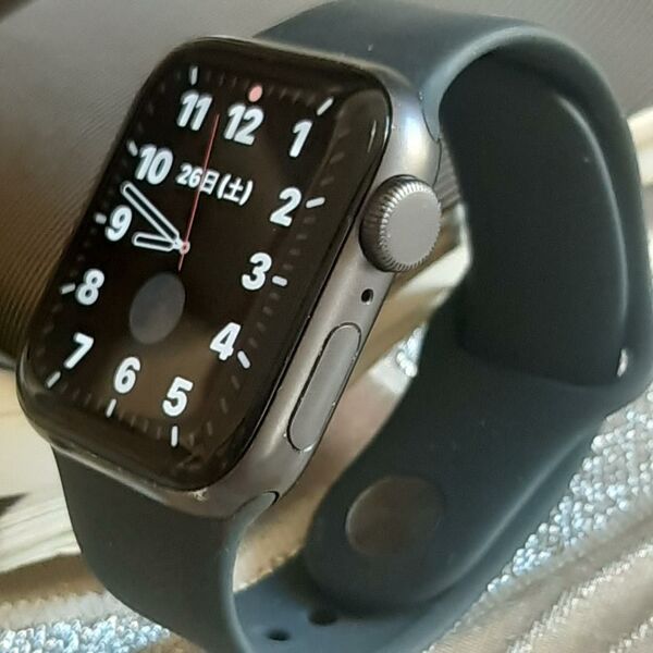 SE アップルウォッチ GPS 40mm Apple Watch