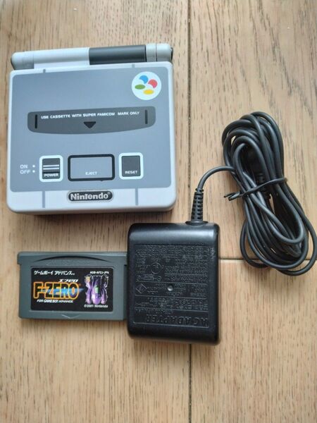 美品 動作良好 ゲームボーイアドバンスSP スーパーファミコンバージョン ソフト、ACアダプター付き