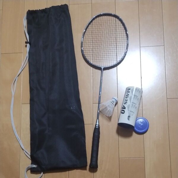 バドミントンラケットセット GOSEN GRAVITAS2.0.Rシャトル付き