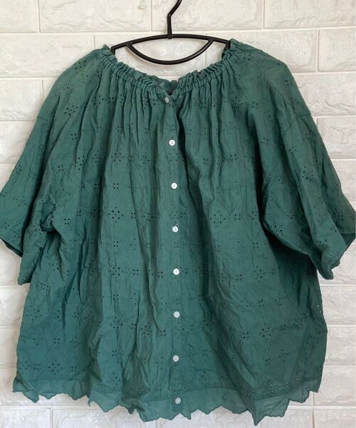 美品(着用回数3回)オーバー刺繍前後2WAYブラウス グリーン sm2 サマンサモスモス 前後着 ブラウス 半袖 スカラップレース
