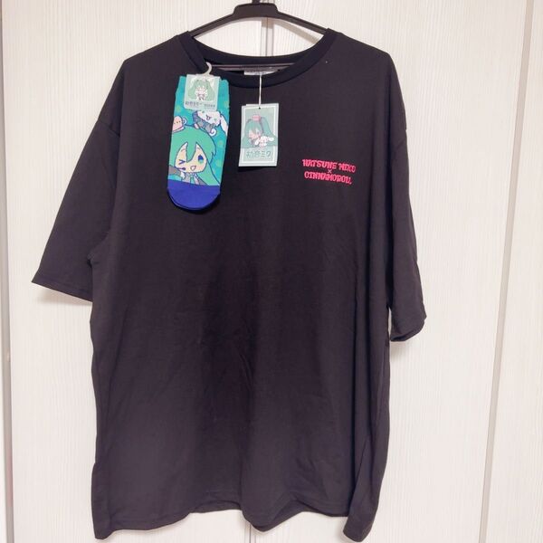 初音ミク×シナモロールコラボTシャツ&靴下