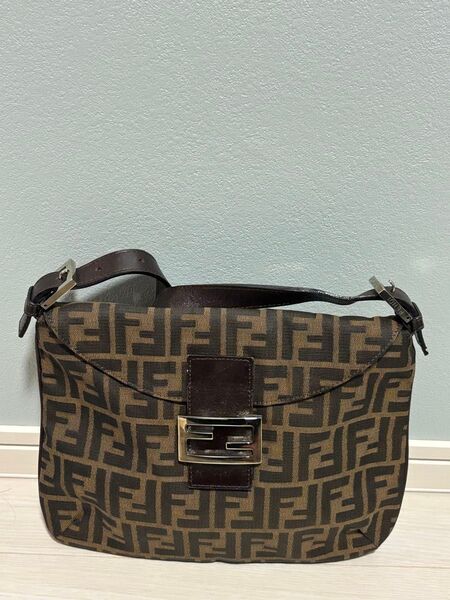 【美品】FENDI フェンディ ハンドバッグ マンマバケット ズッカ柄 キャンバス ショルダーバッグ
