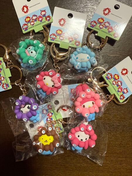 ミャクミャク サンリオ コンプリート セット キティ マイメロ クロミ ハンギョドン シナモン プリン ポチャッコ キーホルダー