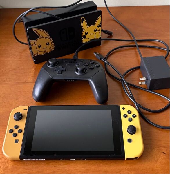 Nintendo Switch ニンテンドースイッチ 本体 ドック 充電器 プロコン ピカチュウ イーブイ ポケモン