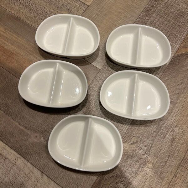 5つセット!!小鉢★ 2つに分かれている★タレ皿★白 食器