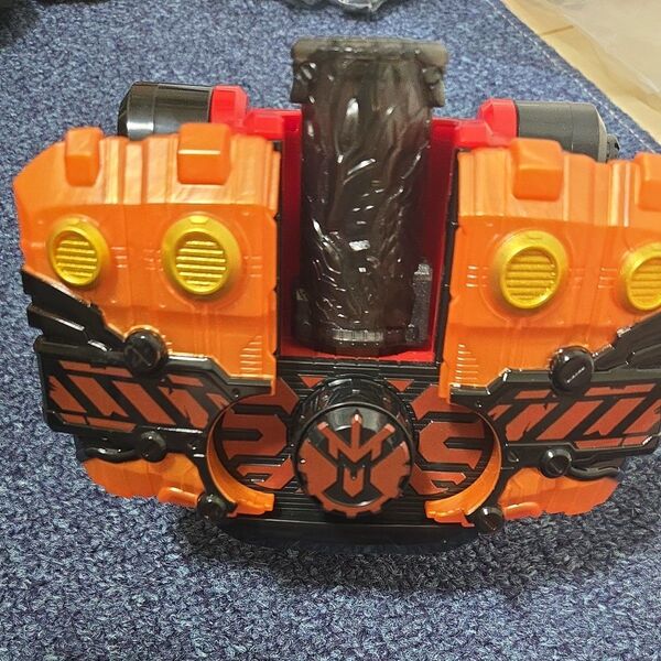 仮面ライダービルド DX クローズマグマナックル