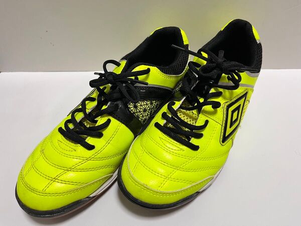 UMBRO CRAQUE アンブロ クラッキ スニーカー シューズ フットサル 24.5cm