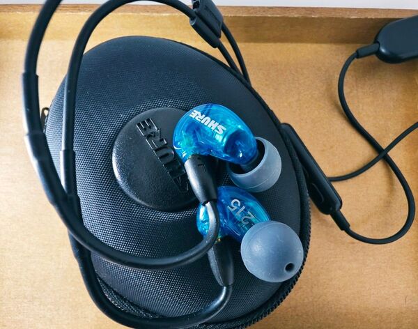 SHURE SE215 BT1 無線 Bluetoothトランスルーセントブルー モニターイヤホン シュア