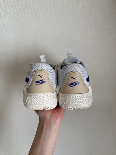 PUMA バスケットボールシューズ