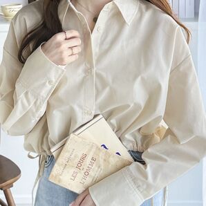 ルーズなシルエットが大人カワイイ。裾ドロストショート丈シャツ 長袖シャツ トップス