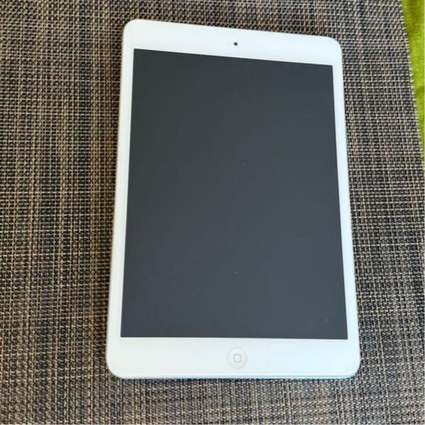 Apple iPad mini 初代 MD528J/A ホワイト Wi-Fi 16GB
