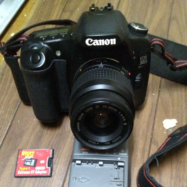 Canon EOS30D動作正常品デジタル一眼レフカメラ