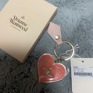 新品 ヴィヴィアンウエストウッド ハート型キーホルダー ピンク 鏡付き キーホルダー Vivienne Westwood