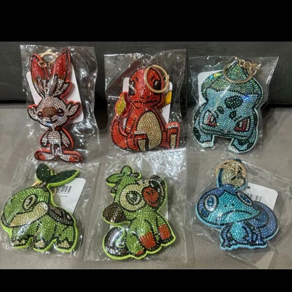 1つ500円〜 ポケットモンスター キラキラストーン キラキラキーホルダー ポケモン キーホルダー
