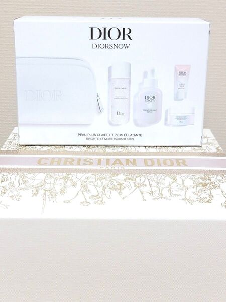 DIOR スノウ エッセンス コフレ(限定品)